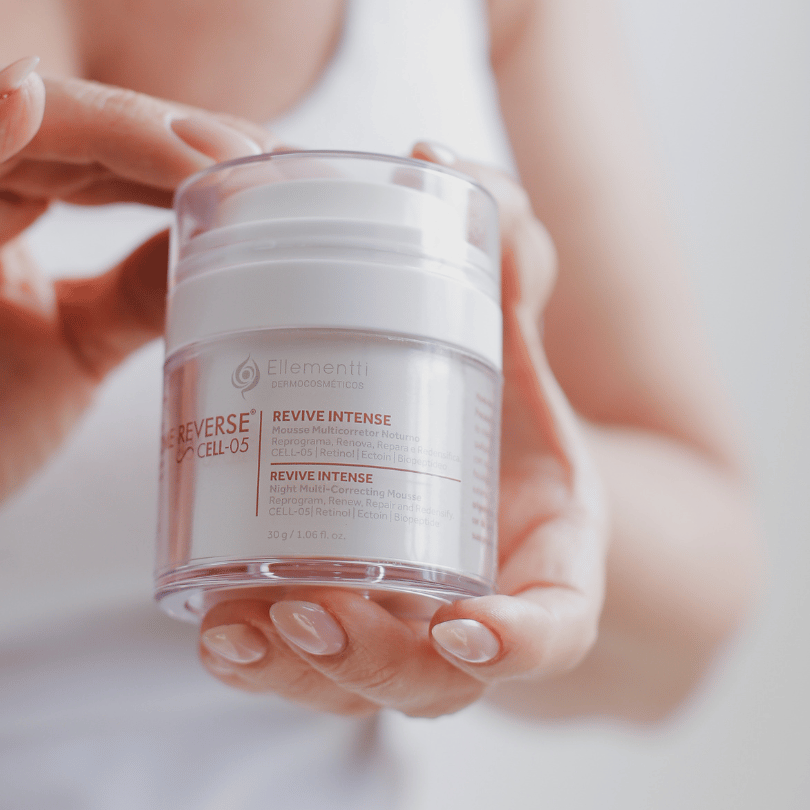 Revive Intense, Mousse Facial para Pele Madura com Retinol